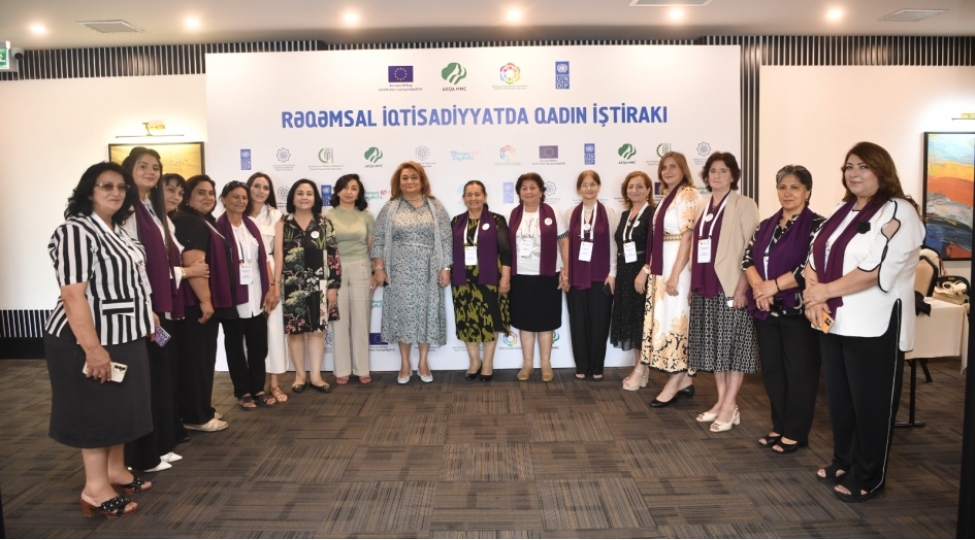 bakida-reqemsal-iqtisadiyyatda-qadin-ishtiraki-movzusunda-biznes-forum-kechirilib-foto