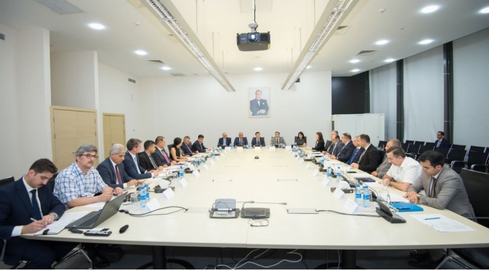 biznes-muhiti-ve-beynelxalq-reytinqler-uzre-komissiyanin-su-shebekesine-qoshulma-ishchi-qrupunun-novbeti-iclasi-kechirilib