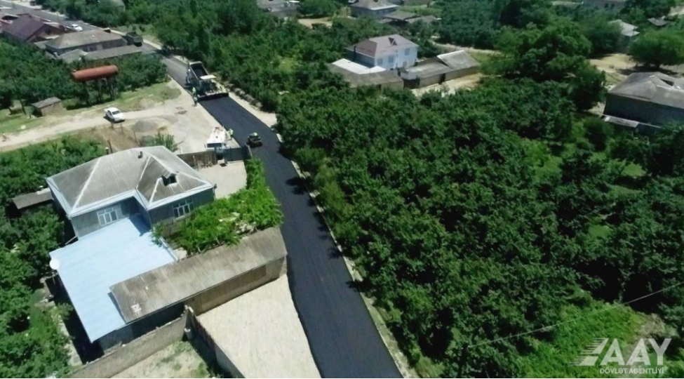 qusarda-23-km-uzunluga-malik-avtomobil-yolunun-asfaltlanmasina-bashlanilib-video
