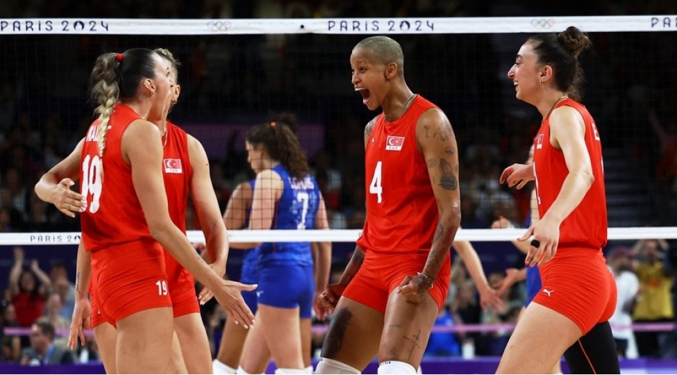 paris-2024-turkiyenin-voleybol-millisi-ilk-oyunda-ezmkar-qelebe-qazanib