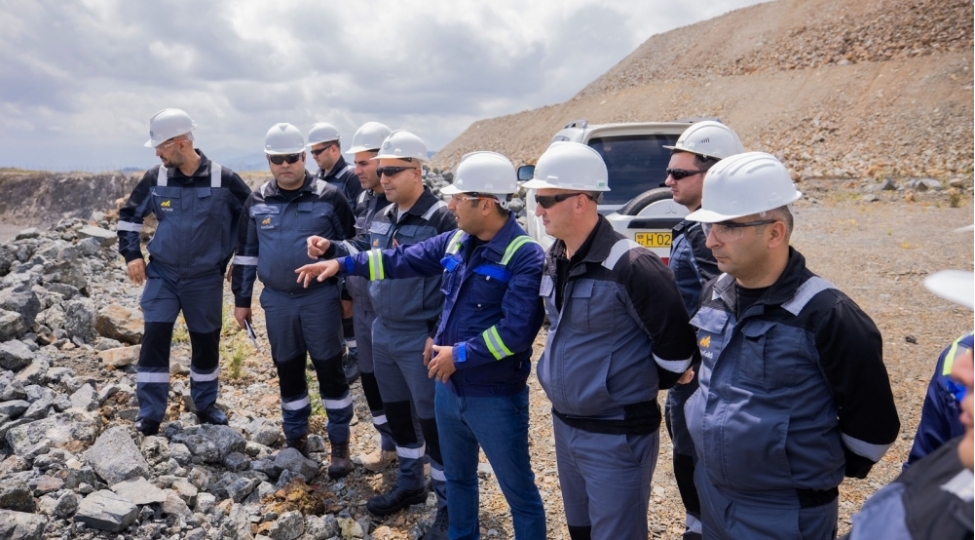 azergold-qsc-nin-ishchi-qrupu-gedebeydeki-medenlere-baxish-kechirib-foto
