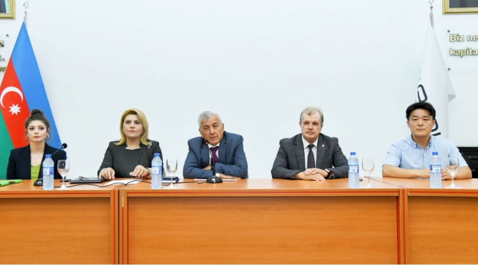 bmu-nun-rektoru-koreyada-tehsil-alacaq-telebelerle-gorushub