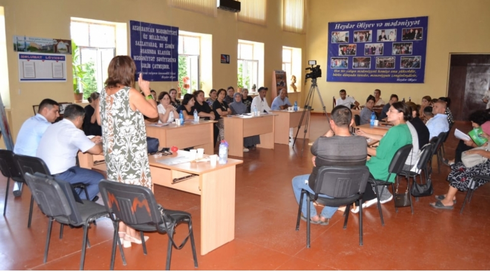agentliyin-desteyi-ile-zerdabda-tibbi-maariflendirici-tedbir-kechirilib