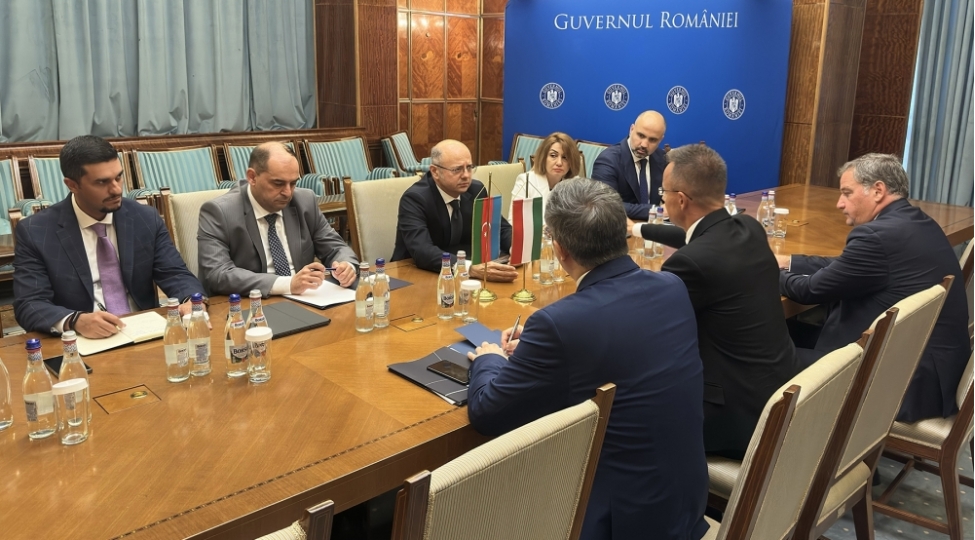 buxarestde-nazir-perviz-shahbazovun-peter-siyarto-ile-gorushu-olub-foto