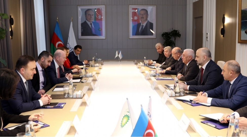 azerenerji-ve-bp-shirketi-arasinda-muzakireler-aparilib-foto