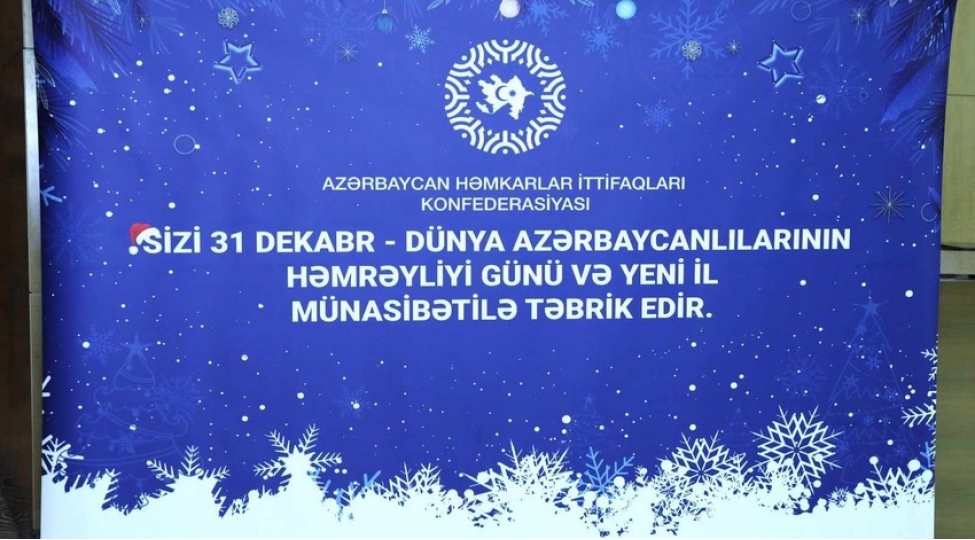 ahik-ushaqlar-uchun-bayram-shenlikleri-kechirir-sovqatlar-paylayir