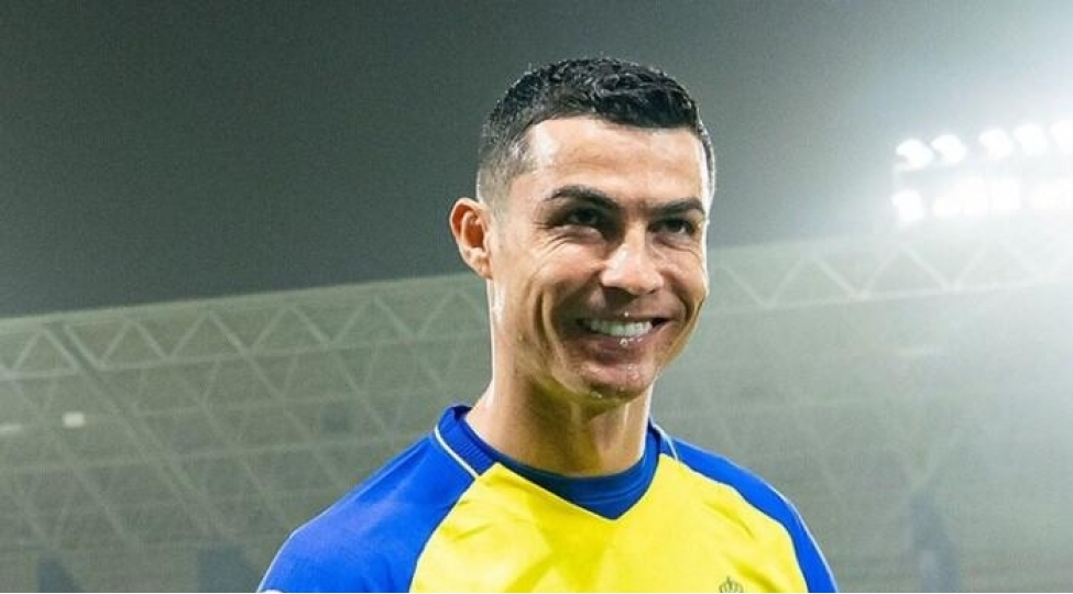 ronaldo-qizil-topa-namizedini-achiqladi