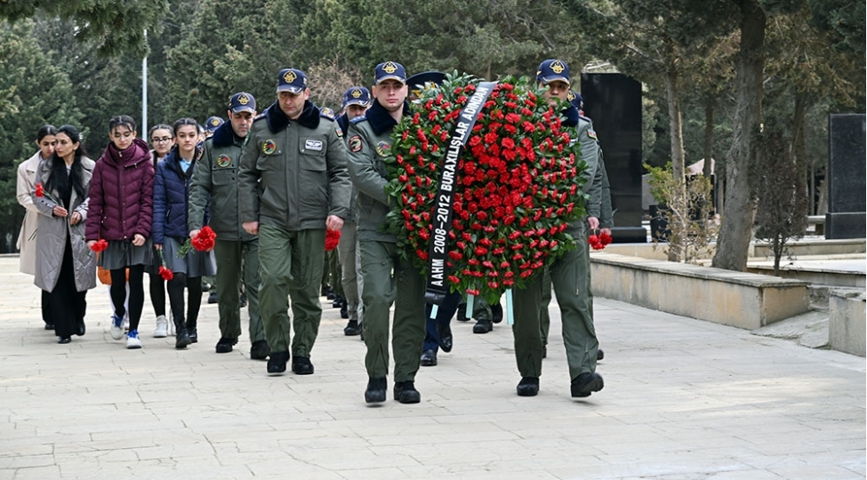 shehid-herbi-pilot-ebu-bekr-ismayilovun-xatiresi-yad-edilib