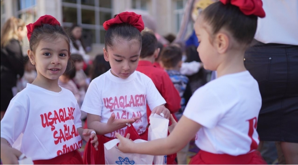 naxchivanda-ushaq-bagchalarinda-d-vitamini-paylanmasina-start-verilib