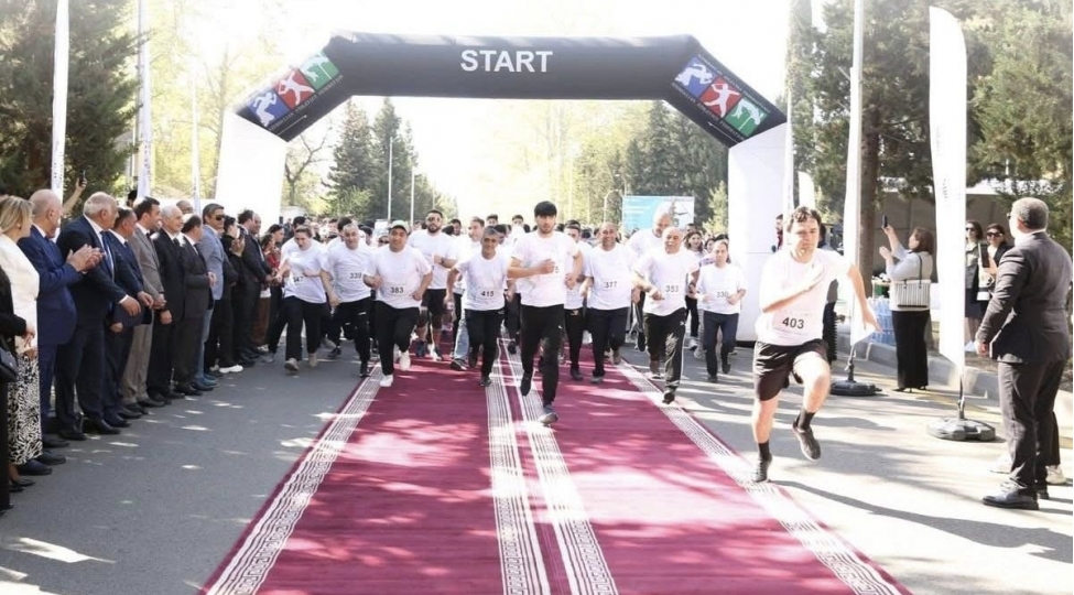 saglamliga-dogru-qach-mingechevirde-saglamliq-ve-hemreylik-dolu-gun