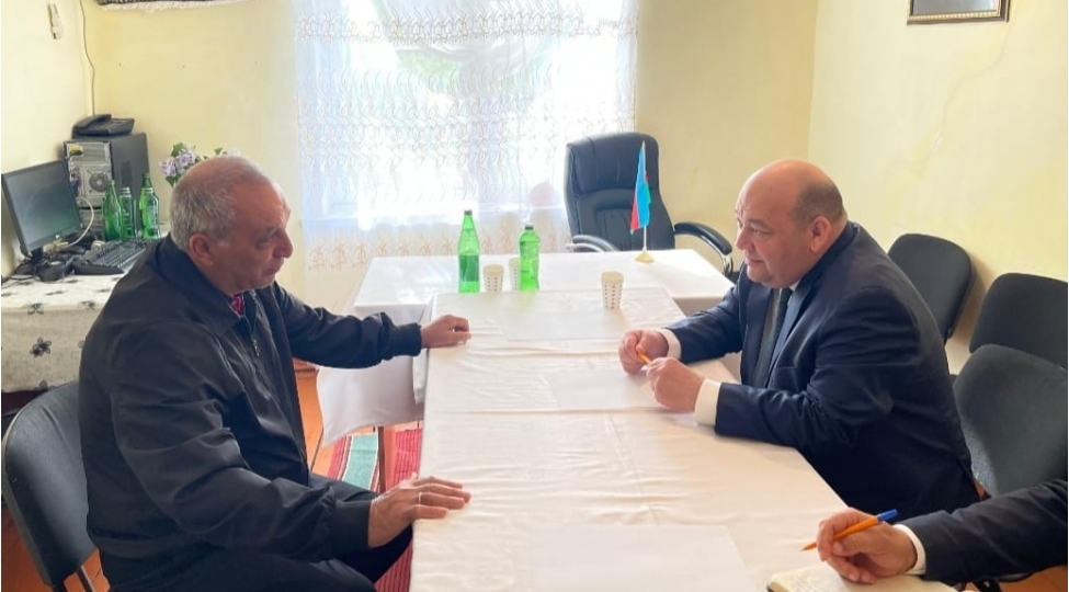 milli-meclisin-uzvu-xanlar-fetiyev-berdede-vetendashlari-qebul-edib-3