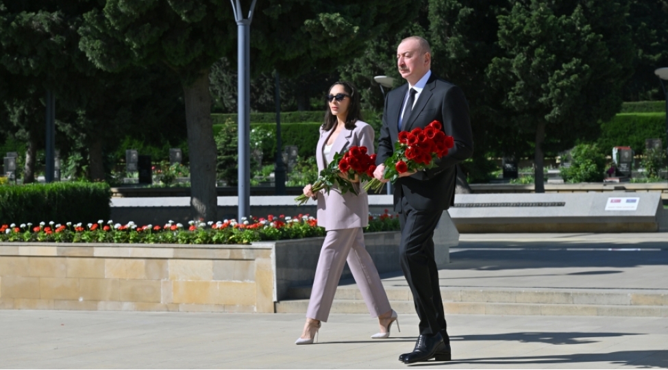 Prezident və birinci xanım faşizm üzərində Qələbə uğrunda mübarizədə həlak olan azərbaycanlıların xatirəsini anıblar