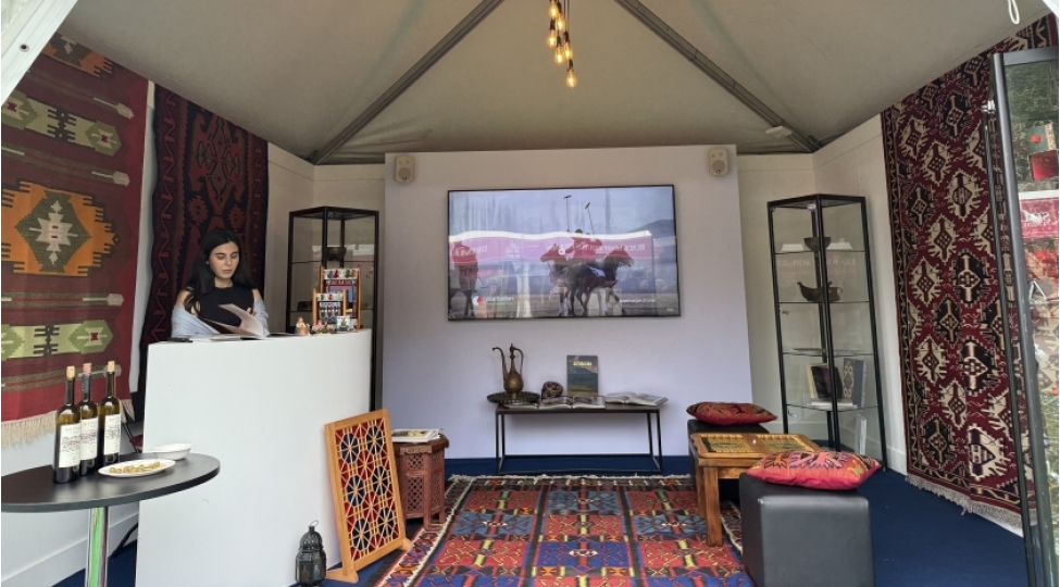 azerbaycan-medeniyyeti-vindzor-kral-atchiliq-shousunda-teqdim-olunub