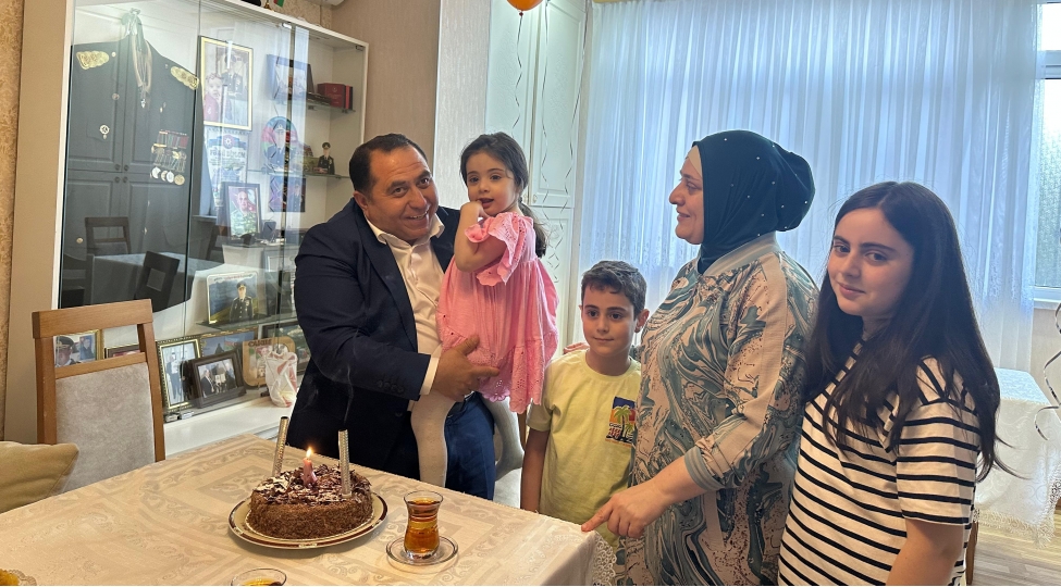 nerimanov-rayonunda-shehid-ailesi-ziyaret-olunub