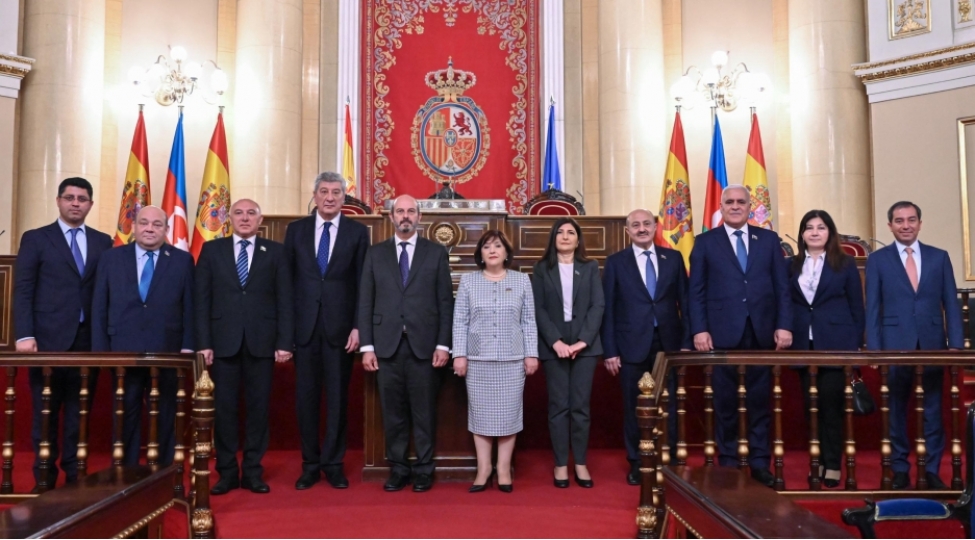 milli-meclisin-sedri-ispaniya-kralligi-senatinin-sedri-ile-gorushub
