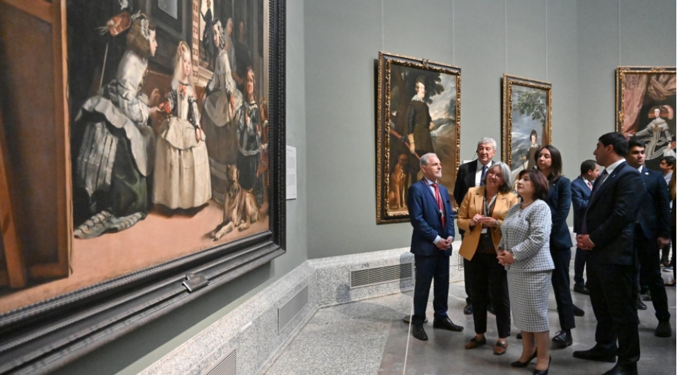 milli-meclisin-numayende-heyeti-madridde-prado-muzeyinde-olub