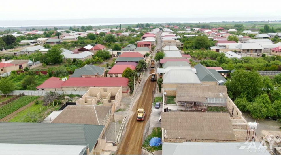 shemkirde-kendlerarasi-avtomobil-yolu-yeniden-qurulur-video