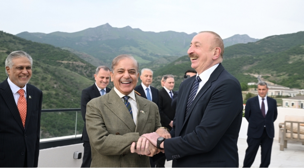 lachinda-azerbaycan-prezidenti-ilham-eliyevin-pakistanin-bash-naziri-ile-nahar-esnasinda-genish-terkibde-gorushu-olub