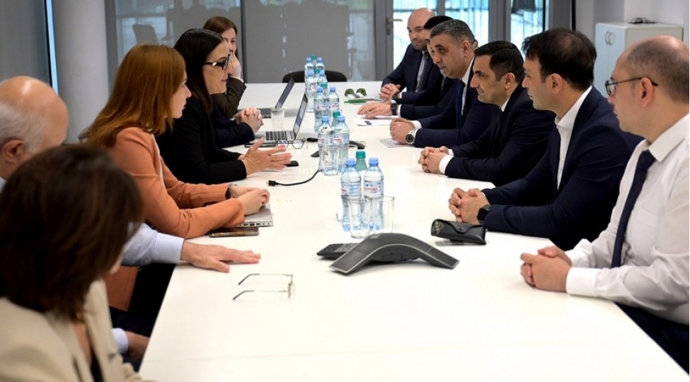 azerbaycan-ve-gurcustan-pul-siyaseti-ile-bagli-muzakireler-aparib