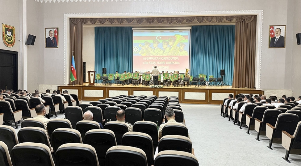 azerbaycan-ordusunda-en-yaxshi-herbi-orkestr-musabiqesi-kechirilib