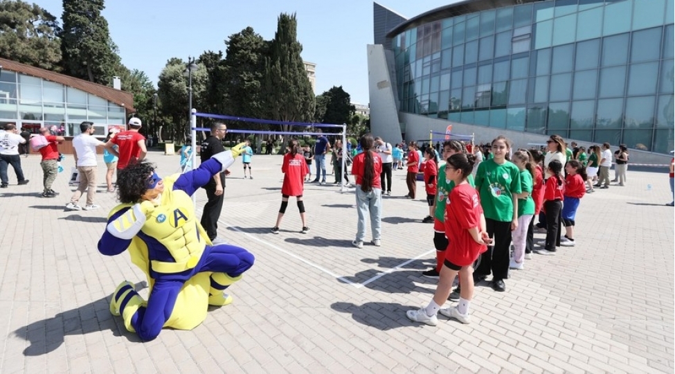 ushaqlarin-beynelxalq-mudafiesi-gunune-hesr-olunan-voleybol-festivali-kechirilib