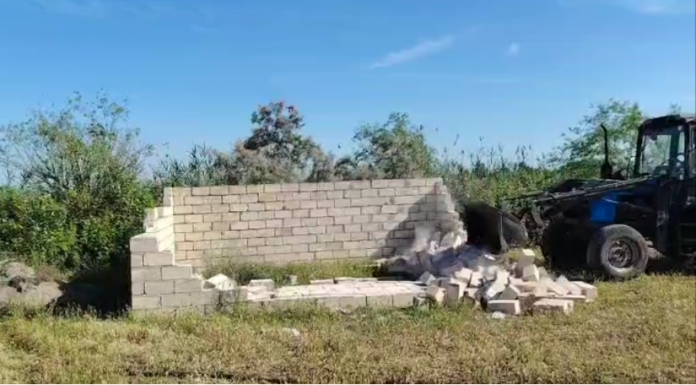imishlide-qanunsuz-tikili-sokulub-video-2