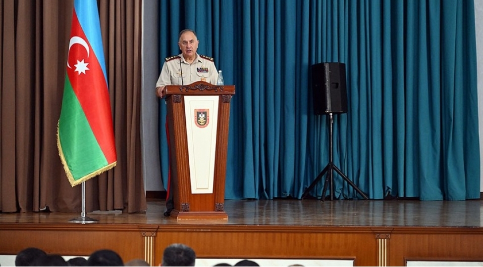 bash-qerargah-reisi-heyder-eliyev-adina-herbi-institutda-olub