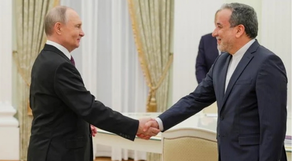 putin-araqchini-qebul-edib