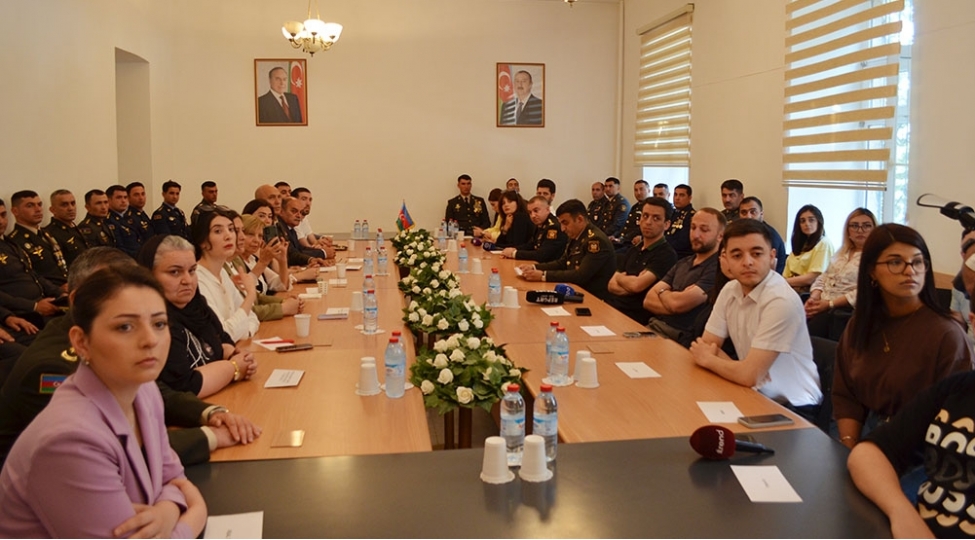 mudafie-nazirliyinde-media-ve-qht-numayendeleri-ile-gorush-kechirilib-foto