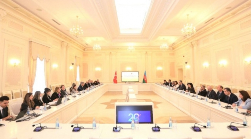 azerbaycan-ve-turkiye-arasinda-mehkeme-sahesinde-emekdashliq-muzakire-olunub