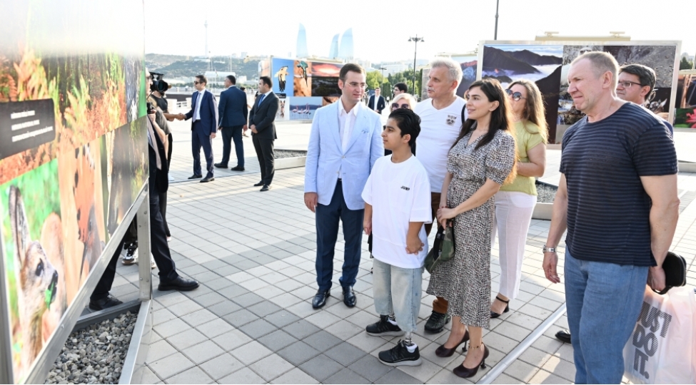 leyla-eliyeva-azerbaycanda-tebietin-muhafizesinin-100-illiyine-hesr-olunmush-fotoserginin-achilishinda-ishtirak-edib