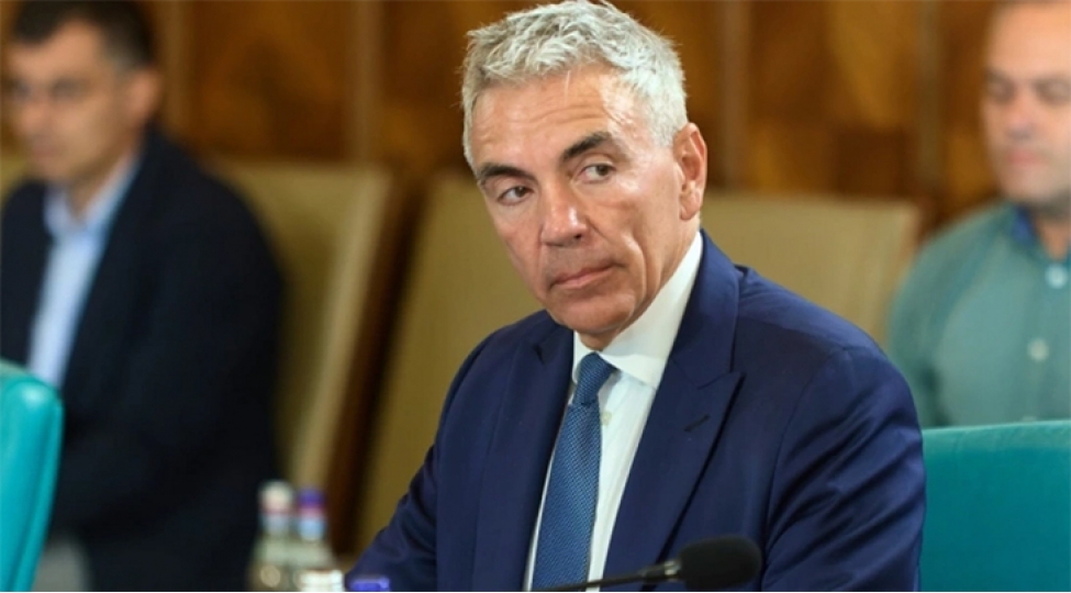 ruminiya-bash-nazirinin-muavini-korrupsiya-ishine-gore-istefa-verdi