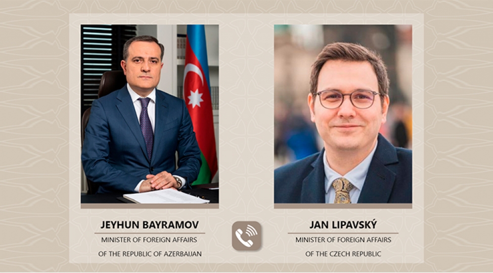 azerbaycan-ile-chexiyanin-xin-bashchilari-telefonla-danishiblar