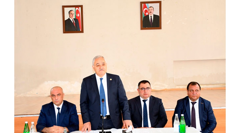 vaqif-hesenovun-novbeti-seyyar-qebul-gorushu-kechirildi-foto