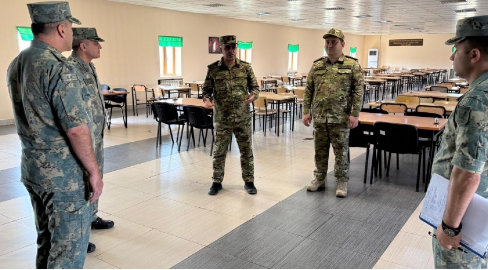 herbi-prokurorun-herbi-qulluqchularla-gorushu-kechirilib-foto