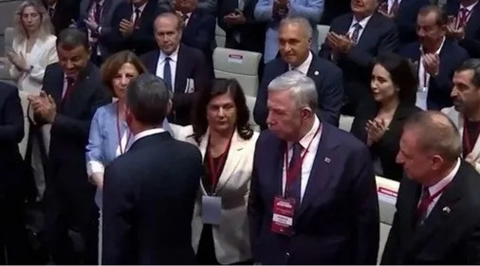 turkiyede-chp-li-belediyye-sedri-istefa-verdi