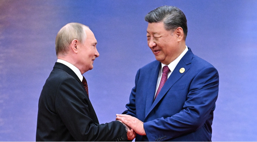 ushakov-putin-ve-si-cinpinq-alyaska-danishiqlarini-edibler