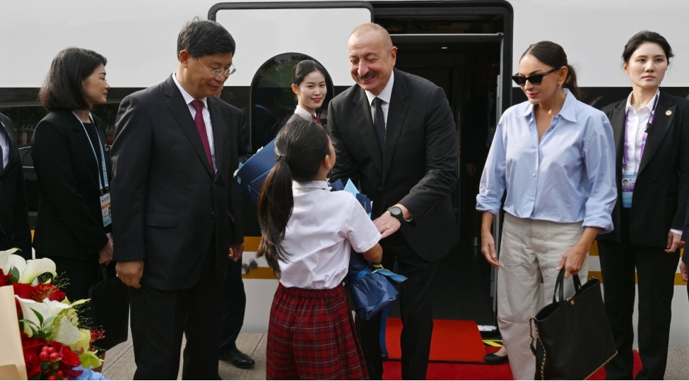 ilham-eliyev-chinin-tiencin-sheherinden-qatarla-paytaxt-pekine-sefer-edib