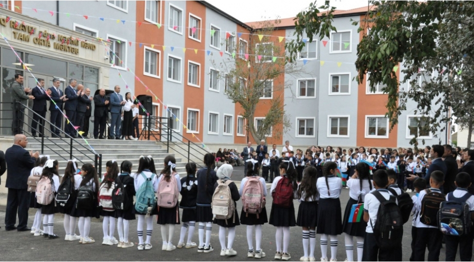 bilesuvarda-624-shagird-yerlik-yeni-mekteb-binasi-istifadeye-verilib