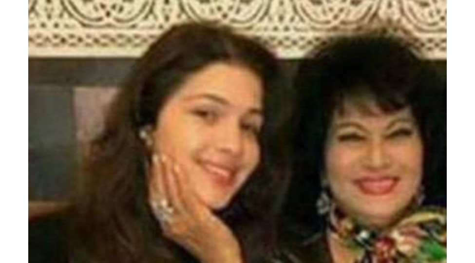zeyneb-xanlarovanin-nevesinin-toyu-olacaq