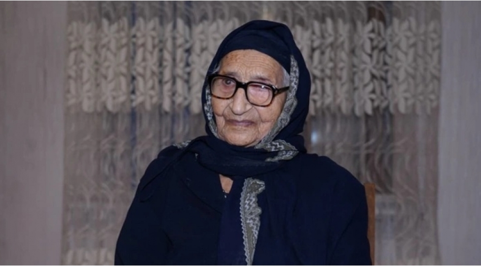 kelbecerin-113-yashli-sakini-aglaya-aglaya-gelmishdim-indi-ise-gule-gule-qayidiram
