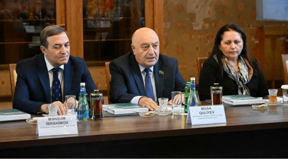 layiqli-emek-sefirleri-ile-gorush-kechirilib