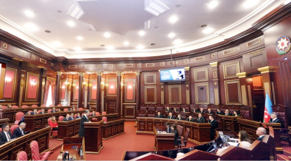 ali-mehkeme-plenumunun-novbeti-iclasi-kechirilib
