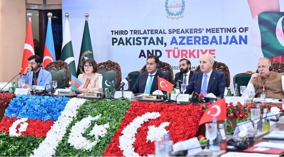 islamabadda-azerbaycan-pakistan-turkiye-parlament-sedrlerinin-uchuncu-uchterefli-gorushu-bashlayib