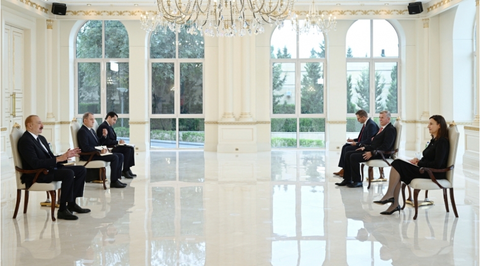 prezident-ilham-eliyev-avropa-ittifaqinin-olkemizdeki-numayendeliyininyeni-teyin-olunmush-rehberinin-etimadnamesini-qebul-edib