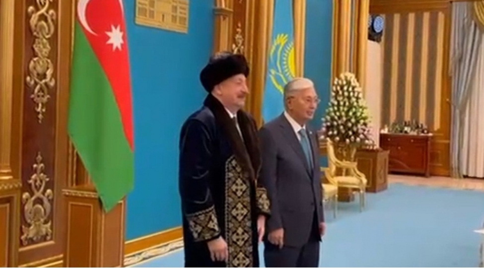 prezident-ilham-eliyev-qazaxistanin-milli-geyiminde-video