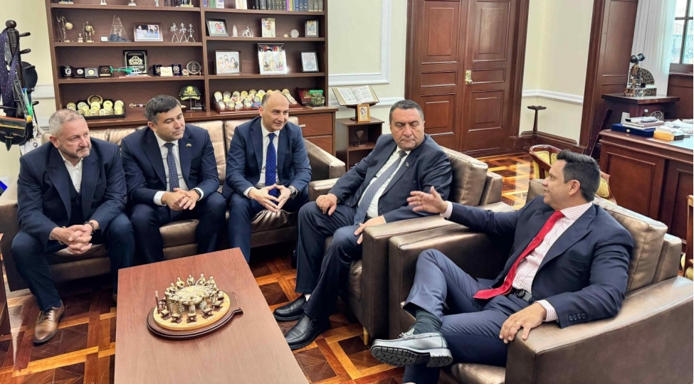 azerbaycan-ve-kolumbiya-parlamentleri-arasinda-emekdashliq-genishlenir
