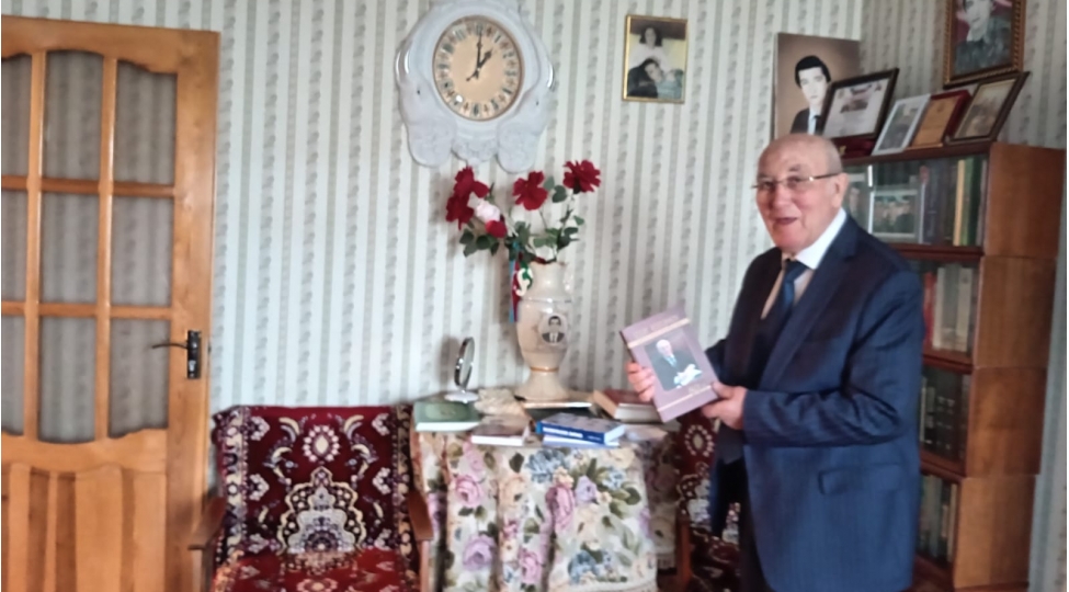 9-manat-pulla-bakiya-geldim-gece-saat-0300-da-heyder-eliyevle-gorushdum-professor-izzet-rustemovla-musahibe