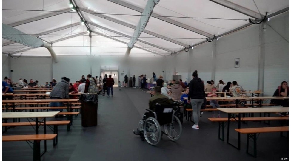 berlinde-ukrayna-qachqinlari-uchun-en-boyuk-merkez-baglanir