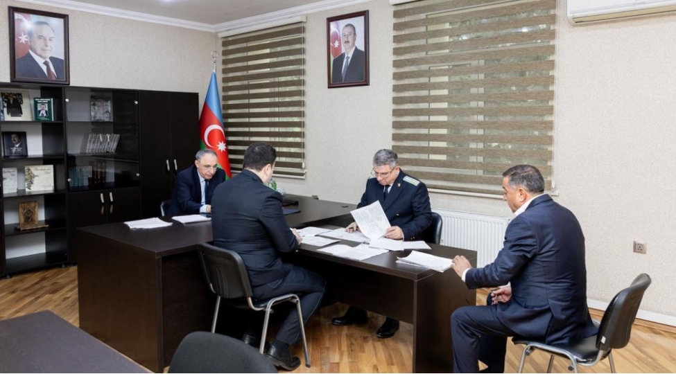 bash-prokuror-absheron-rayonunda-vetendashlari-qebul-edib-2